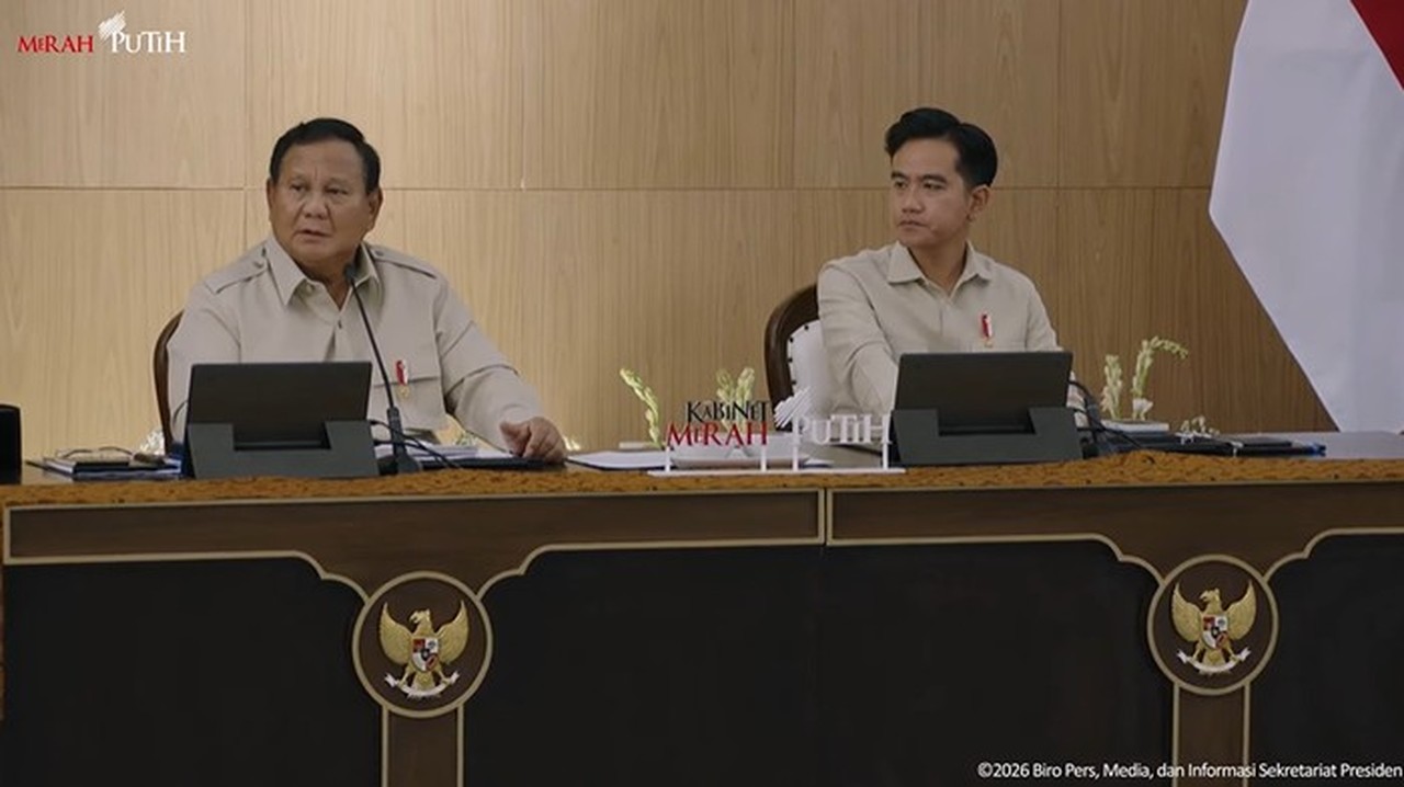 Seragam Safari Cokelat Kompakkan Kabinet Prabowo di Retret Hambalang Awal 2026
