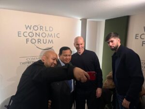 Prabowo Bertemu Zidane di Davos, Netizen Jagokan Sang Legenda Latih Timnas Indonesia