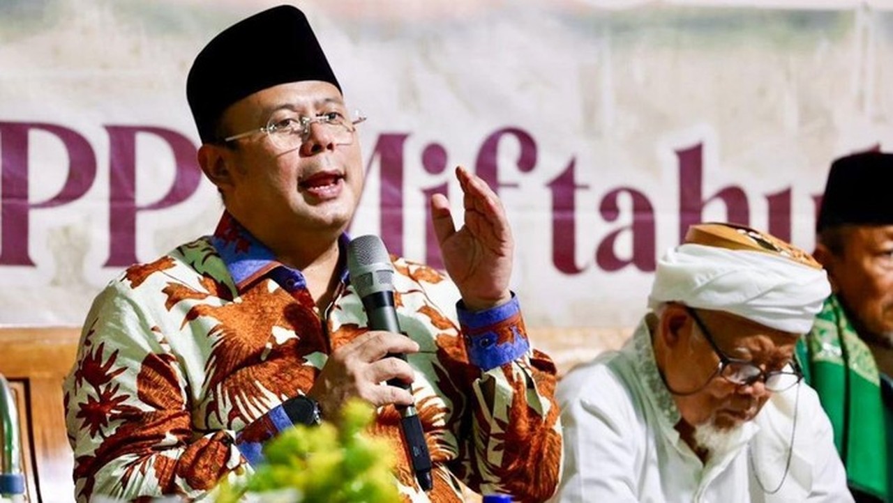 Waka DPR Dorong Pesantren Bertransformasi Hadapi Kompleksitas Zaman dan Tantangan Global Waka DPR Dorong Pesantren Bertransformasi Hadapi Kompleksitas Zaman dan Tantangan Global
