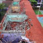 Atap Tiga Ruang Kelas SMAN 2 Gunungputri Bogor Ambruk Akibat Hujan Deras