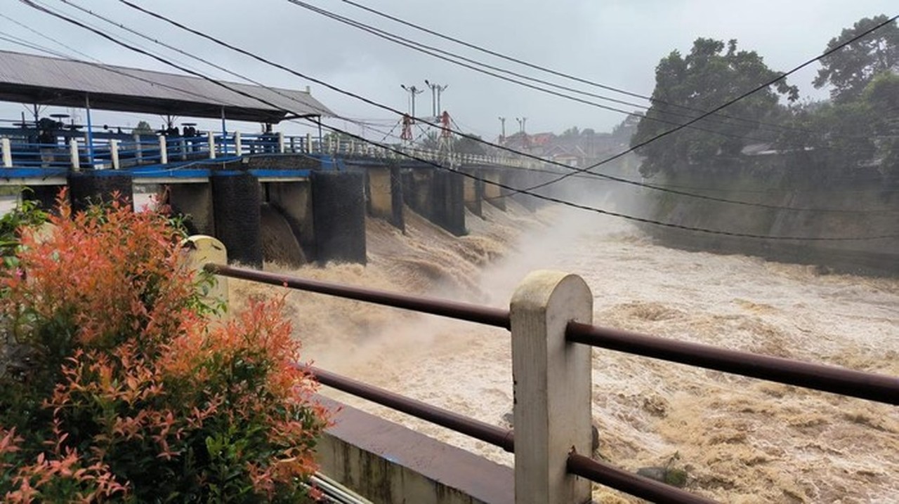 Hujan Deras di Puncak Bogor, Bendung Katulampa Naik Status Siaga III