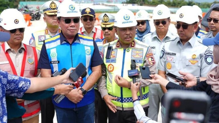 Kakorlantas Polri Tinjau Tol Fungsional Yogya-Bawen, Targetkan Kelancaran Arus Mudik Lebaran Kakorlantas Polri Tinjau Tol Fungsional Yogya-Bawen, Targetkan Kelancaran Arus Mudik Lebaran