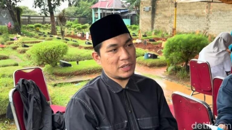 Anak Keempat Rizal Armada Meninggal dalam Kandungan, Dimakamkan di TPU Jombang