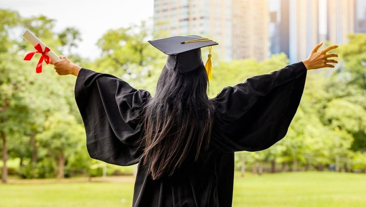 Ilustrasi Mahasiswa (foto: Getty Images/istockphoto/six Characters)
