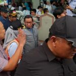 Gubernur DKI Jakarta Tinjau Korban Banjir Rawa Buaya, Warga Desak Penambahan Pompa Air