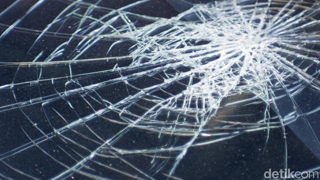 Angkot Tabrak Penyeberang Jalan di Puncak Bogor, Korban Terseret 200 Meter