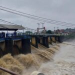 Bendung Katulampa Siaga 4 Meski Hujan Deras, Tinggi Air Bertahan 80 Cm