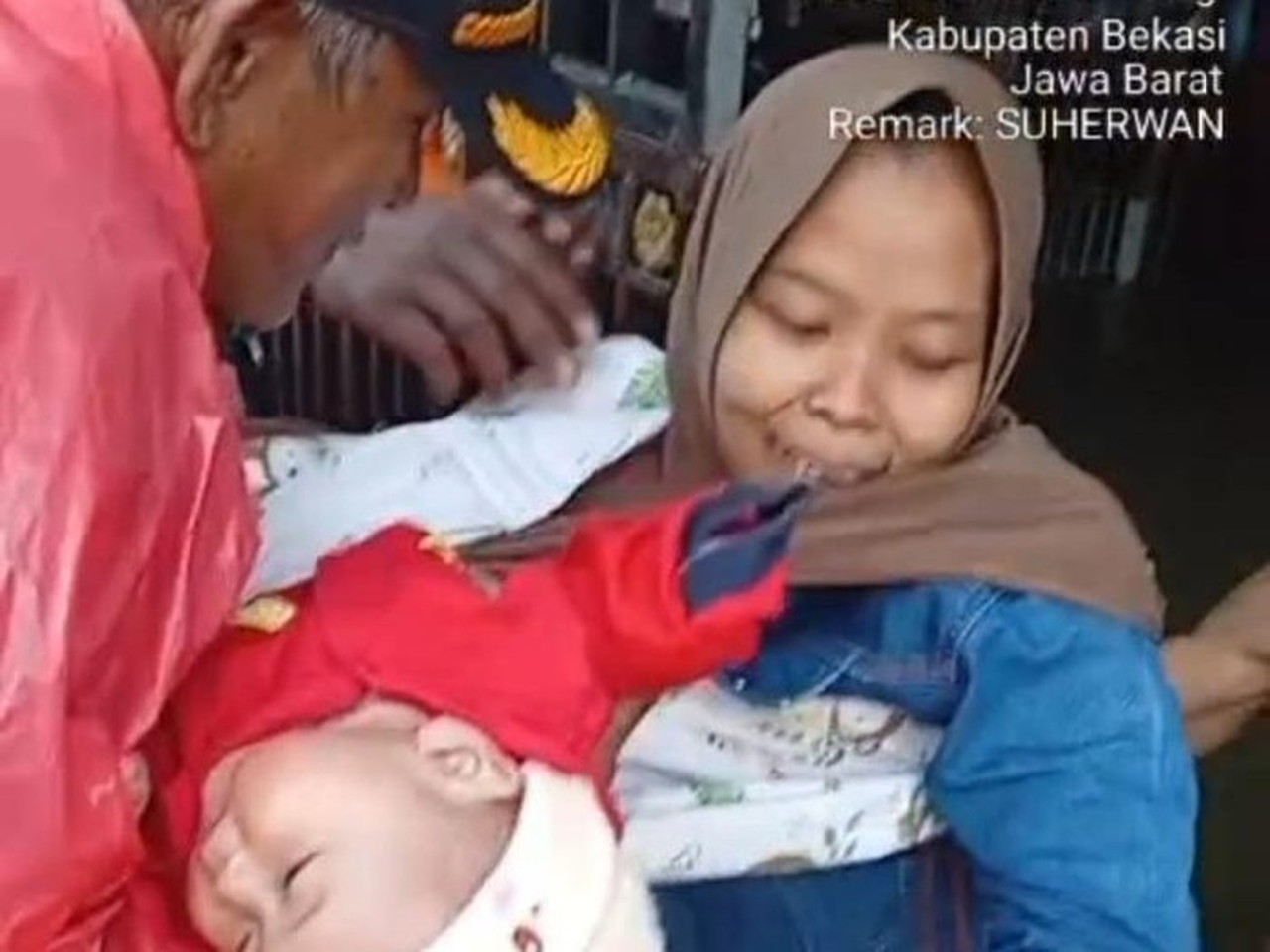 Banjir di Sukamekar Bekasi Meluas, Balita Dievakuasi dari Perumahan Subsidi