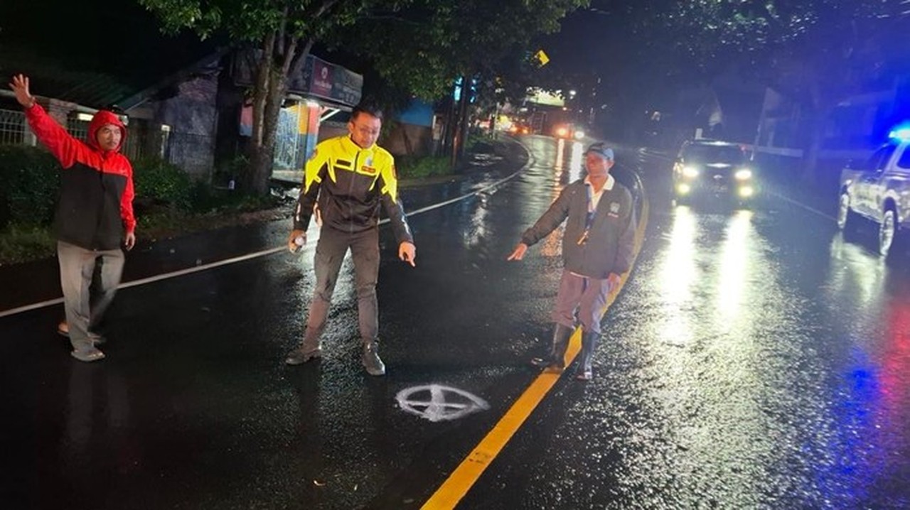 Angkot Tabrak Pejalan Kaki di Bogor, Korban Terseret 200 Meter dalam Gelap Angkot Tabrak Pejalan Kaki di Bogor, Korban Terseret 200 Meter dalam Gelap