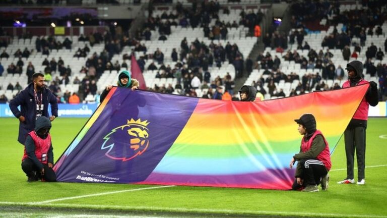 Premier League Pertimbangkan Bola Pelangi LGBTQ+ untuk Kampanye Inklusif ‘With Pride’