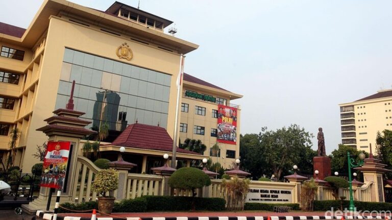 Kapolri Jenderal Listyo Sigit Lakukan Rotasi 85 Pati dan Pamen Polri Januari 2026