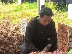 Reza Arap Hancur Usai Pemakaman Lula Lahfah: Kenapa Tak Ada yang Mau Mendengarkan Saya?