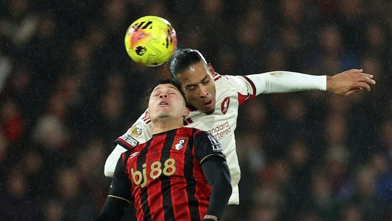 Virgil van Dijk Salahkan Angin Kencang dalam Kekalahan Liverpool dari Bournemouth