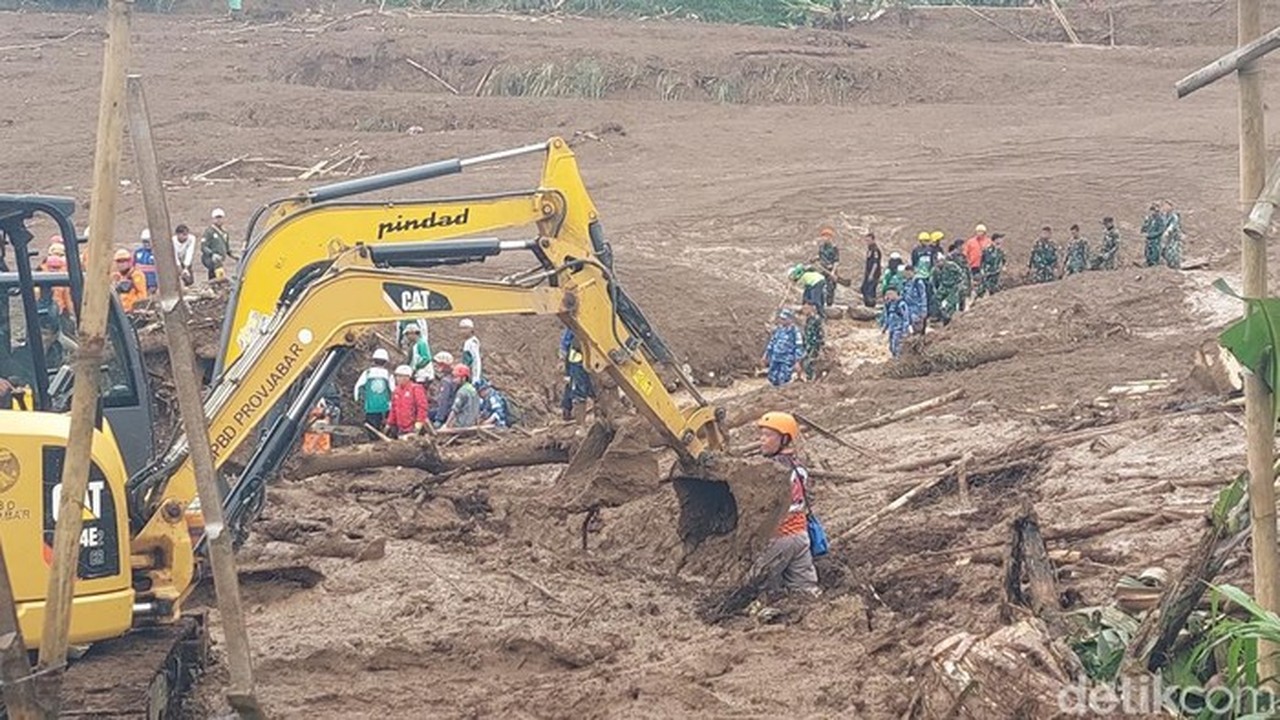Update Longsor Cisarua: 25 Jenazah Diterima Tim DVI, 65 Warga Masih Hilang