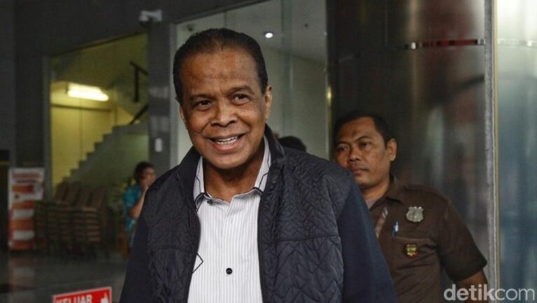 KPK Panggil Ulang Bos Maktour Fuad Hasan Terkait Dugaan Korupsi Kuota Haji KPK Panggil Ulang Bos Maktour Fuad Hasan Terkait Dugaan Korupsi Kuota Haji