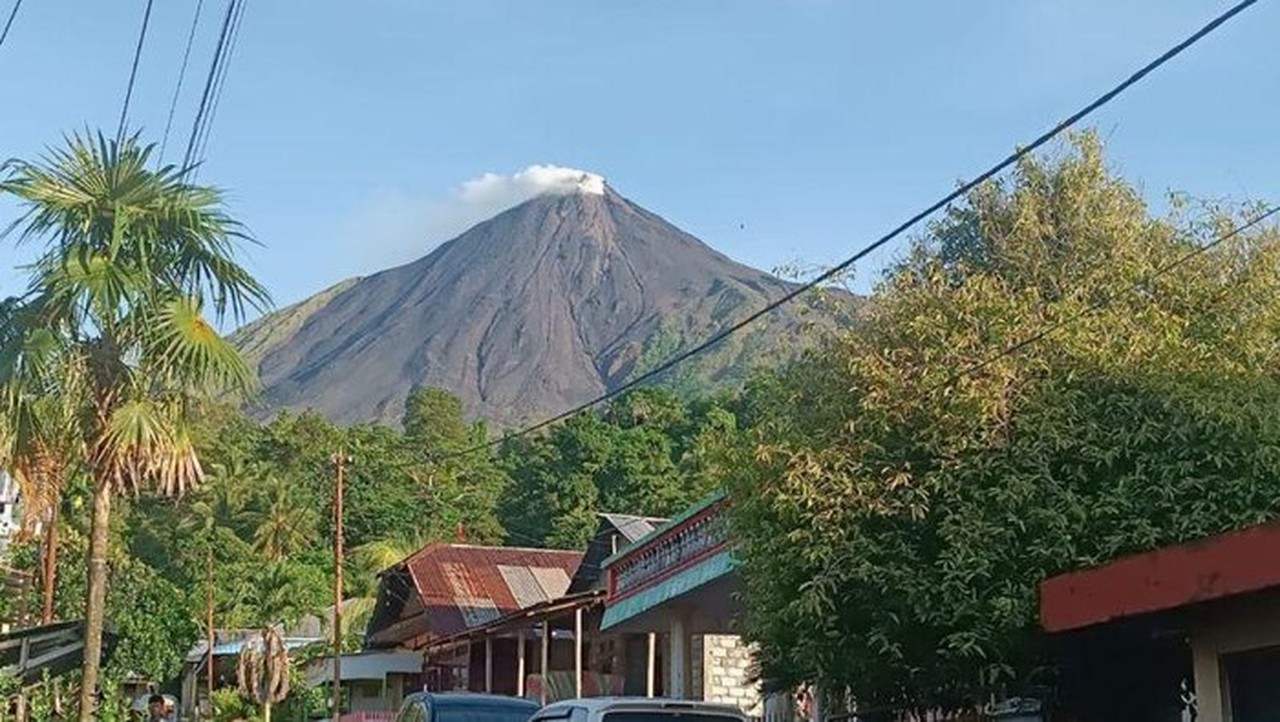 Gunung Karangetang di Sulut Berstatus Waspada, Warga Diimbau Jauhi Zona Bahaya