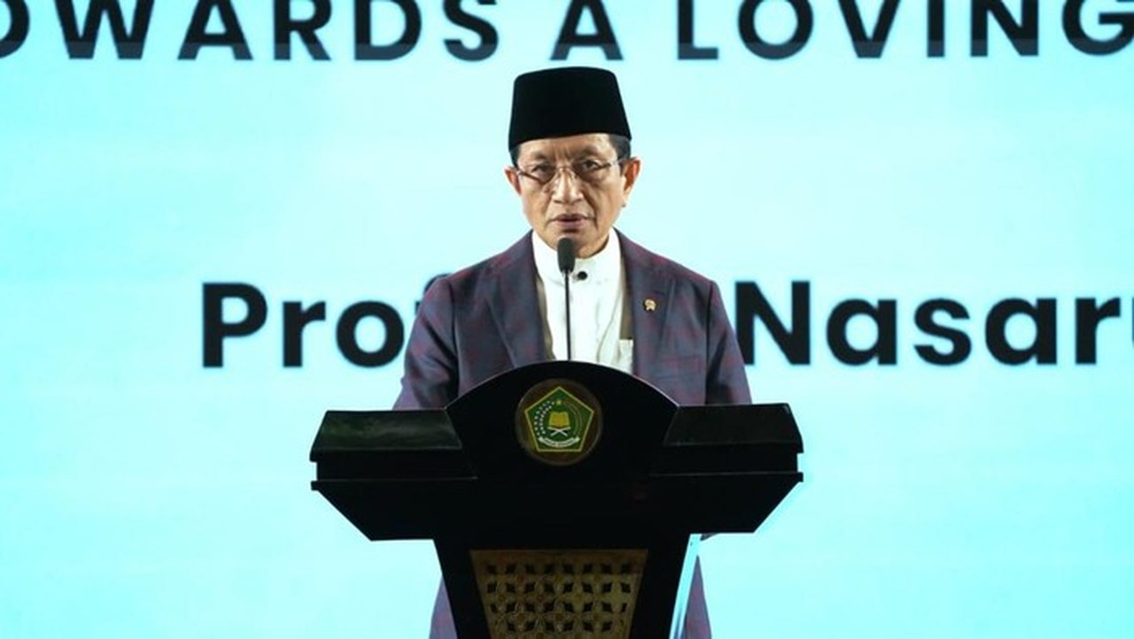 Banjir dan Longsor Sumatera: Kemenag Distribusikan Kitab Suci Lintas Agama untuk Korban