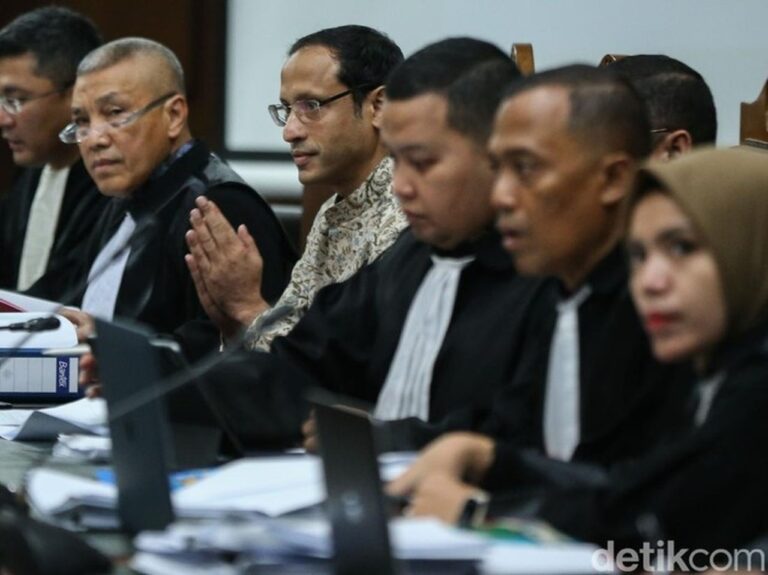 Nadiem Makarim Bantah Mufakat Jahat Terkait Proyek Chromebook dengan Google