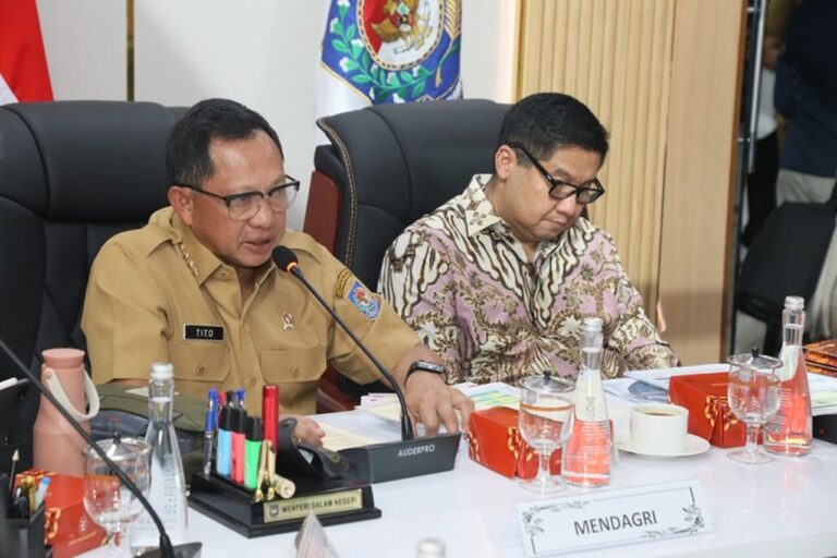 Mendagri Tito Karnavian Rinci Skema Bantuan Rumah dan Bansos Pascabencana Sumatera