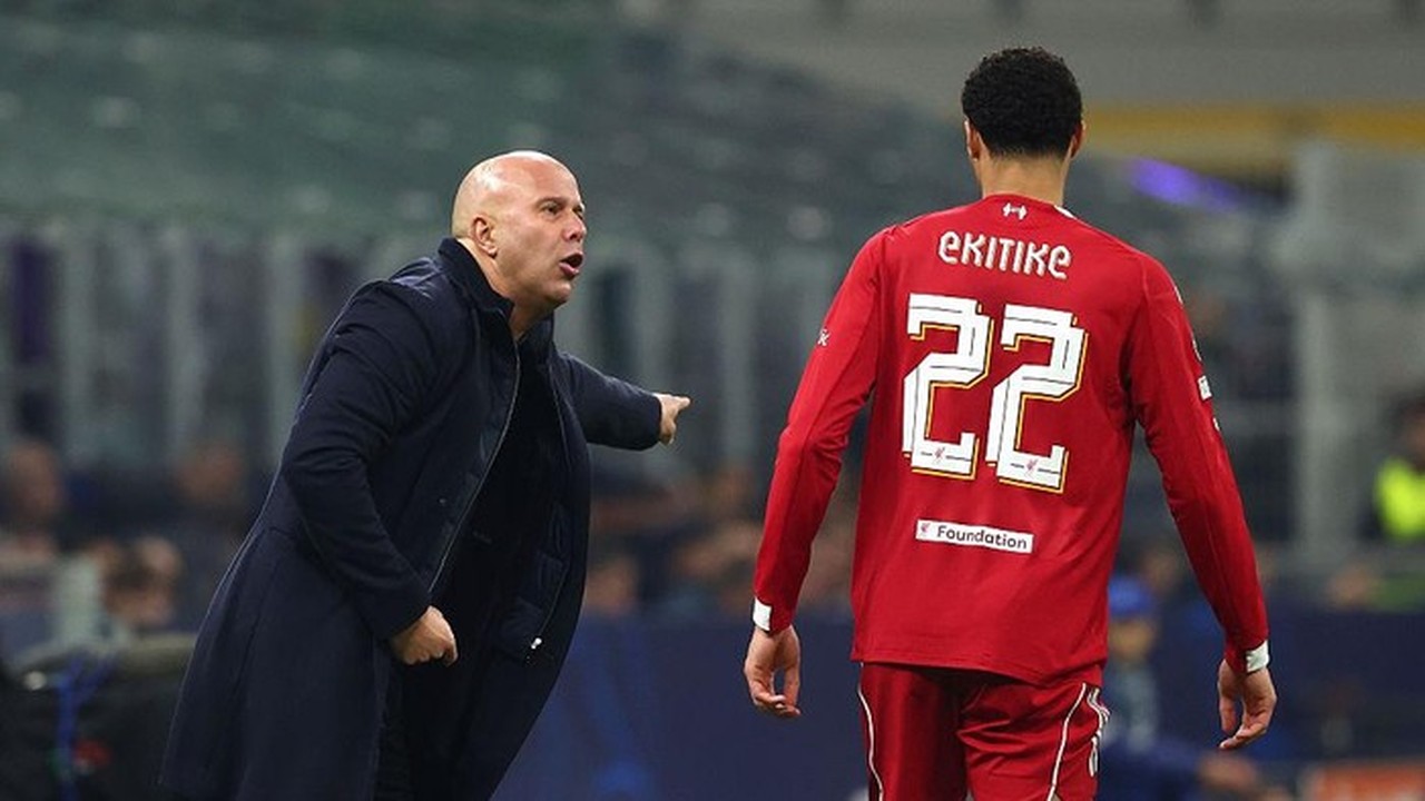 Cedera Hamstring Hugo Ekitike, Liverpool Cemas Jelang Laga Krusial Kontra Arsenal Cedera Hamstring Hugo Ekitike, Liverpool Cemas Jelang Laga Krusial Kontra Arsenal