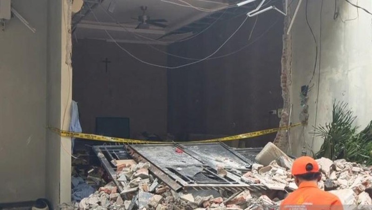 Ibu di Jakarta Barat Terlempar Keluar Rumah Akibat Ledakan Tabung Gas Bocor