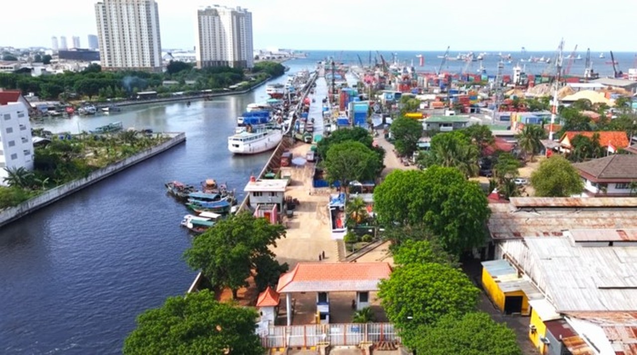 Pelindo dan Pemprov DKI Jalin Kolaborasi Pengembangan Kawasan Pesisir dan Pelabuhan Laut Pelindo dan Pemprov DKI Jalin Kolaborasi Pengembangan Kawasan Pesisir dan Pelabuhan Laut