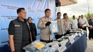 Belasan Warung di Bekasi Berkedok Jual Tramadol, 17 Orang Dibekuk dan 12 Ribu Pil Disita