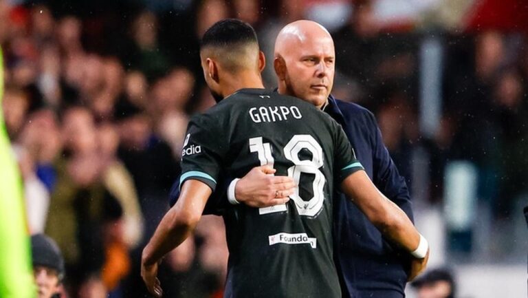 Arne Slot Bela Cody Gakpo dari Kritik Penggemar Liverpool di Tengah Tren Buruk Arne Slot Bela Cody Gakpo dari Kritik Penggemar Liverpool di Tengah Tren Buruk