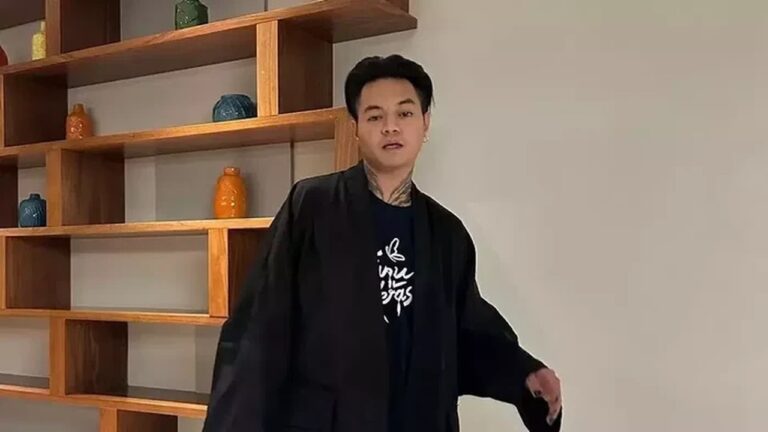 Reza Arap Diperiksa Semalaman di Polres Jaksel Terkait Kematian Selebgram Lula Lahfah Reza Arap Diperiksa Semalaman di Polres Jaksel Terkait Kematian Selebgram Lula Lahfah