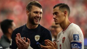 Ajax Amsterdam Sepakati Rekrutmen Maarten Paes, Kontrak 3,5 Tahun Disiapkan