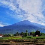 Cuaca Ekstrem dan Longsor, Jalur Pendakian Gunung Ciremai Ditutup Sementara