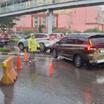 Banjir 40 Cm di Jl Letjend Suprapto, Pengendara Dialihkan ke Jalur TransJakarta