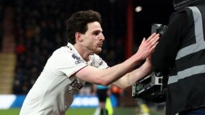 Declan Rice Cetak Brace, Arsenal Jauhi Manchester City di Puncak Klasemen Liga Inggris