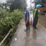 Tebing Jalan Raya Cilebut Bogor Longsor Akibat Hujan Deras, 1 Rumah Tertimbun