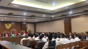 23 Terdakwa Kericuhan Demo Agustus Divonis Percobaan 10 Bulan, 2 Lainnya 7 Bulan Penjara