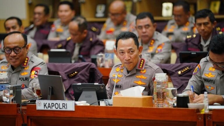 Kapolri Jenderal Listyo Sigit: Doktrin ‘To Serve and Protect’ Pedoman Utama Anggota Polri Kapolri Jenderal Listyo Sigit: Doktrin ‘To Serve and Protect’ Pedoman Utama Anggota Polri