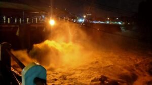 Bendung Katulampa Siaga 3 Akibat Hujan Deras di Puncak Bogor, Warga Diminta Waspada