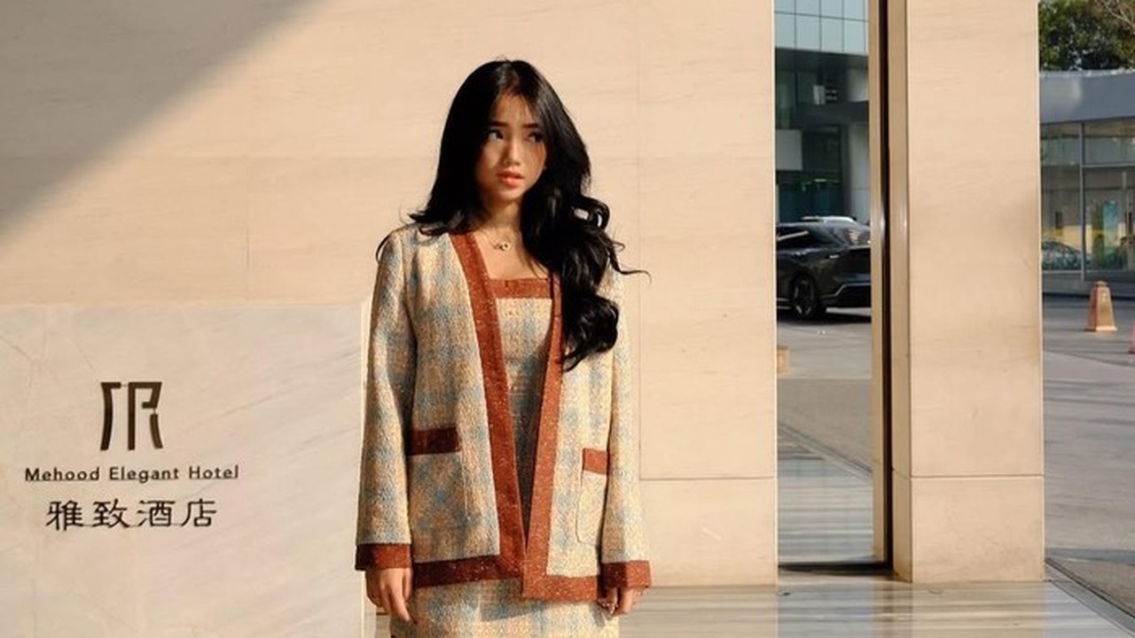 Fuji Kapok Dikhianati Rekan Kerja, Kini Transparan Penuh pada Orang Tua Soal Pekerjaan Fuji Kapok Dikhianati Rekan Kerja, Kini Transparan Penuh pada Orang Tua Soal Pekerjaan