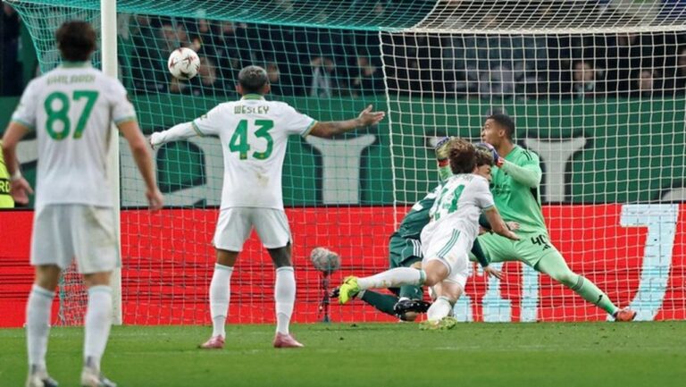 AS Roma Lolos ke 16 Besar Liga Europa Usai Imbang 1-1 Melawan Panathinaikos