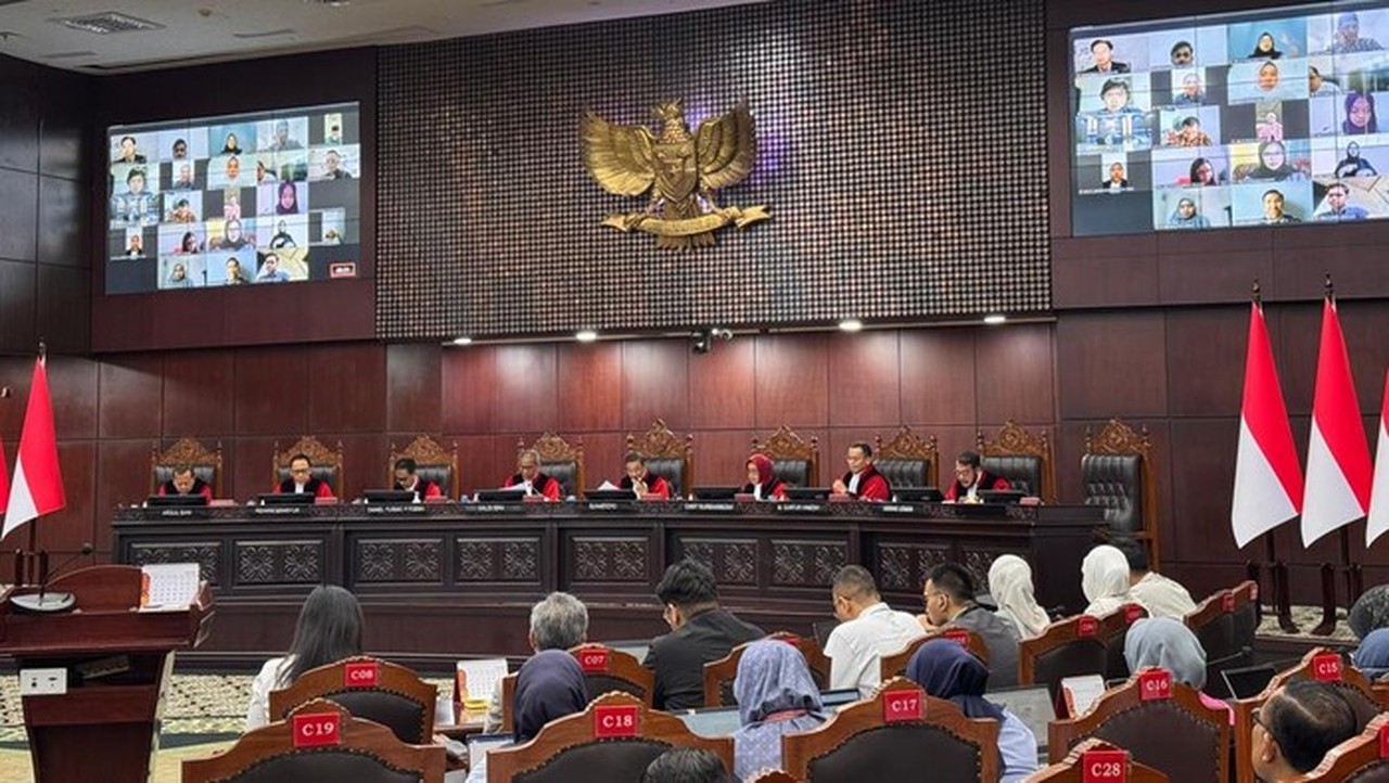 Mahkamah Konstitusi Tolak Gugatan Mahasiswa Soal Pembatasan Grasi, Abolisi, dan Amnesti Presiden Mahkamah Konstitusi Tolak Gugatan Mahasiswa Soal Pembatasan Grasi, Abolisi, dan Amnesti Presiden