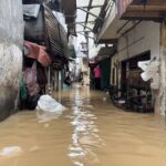 Sungai Ciliwung Meluap, Banjir Rendam Ribuan Warga Kampung Melayu Jakarta Timur