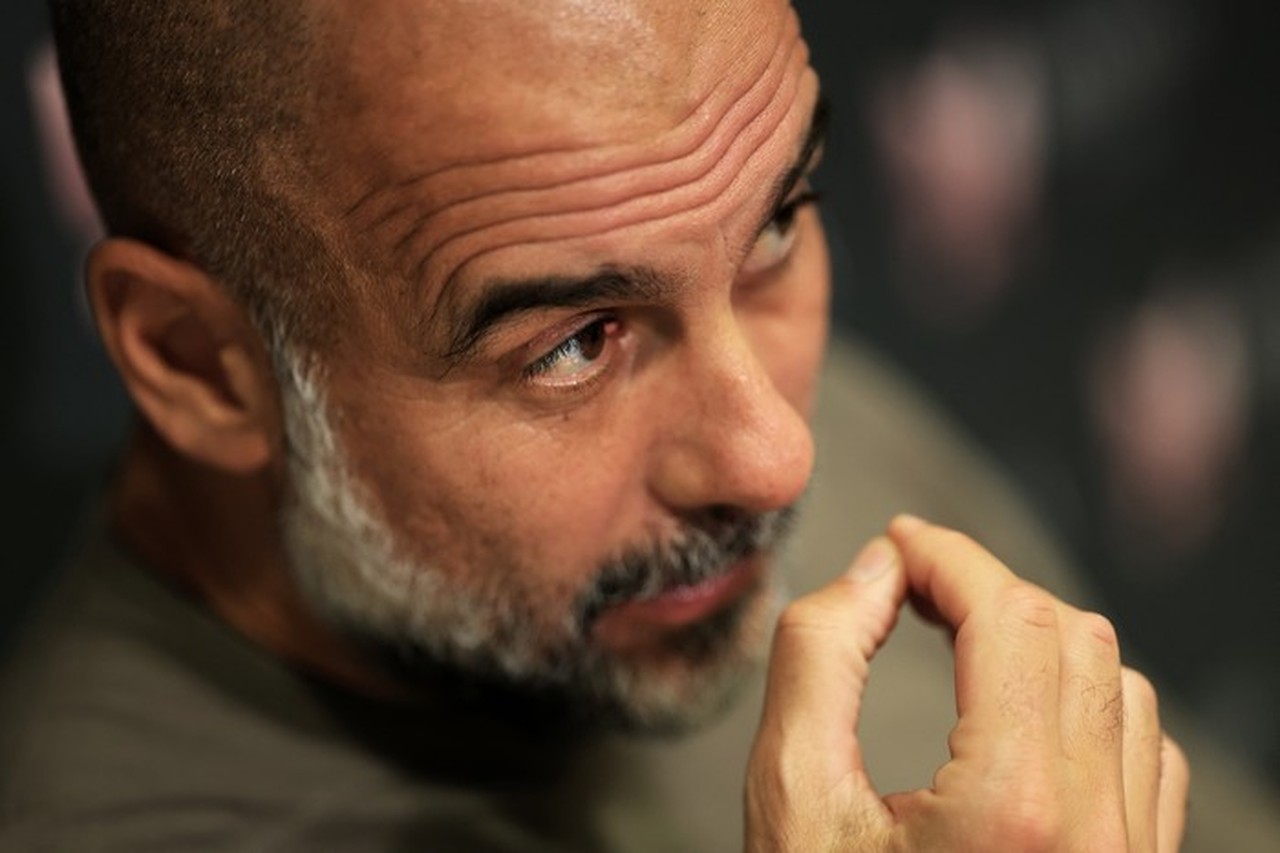 Pep Guardiola Menangis Pilu Dukung Palestina: Mereka Ditinggalkan Sendirian