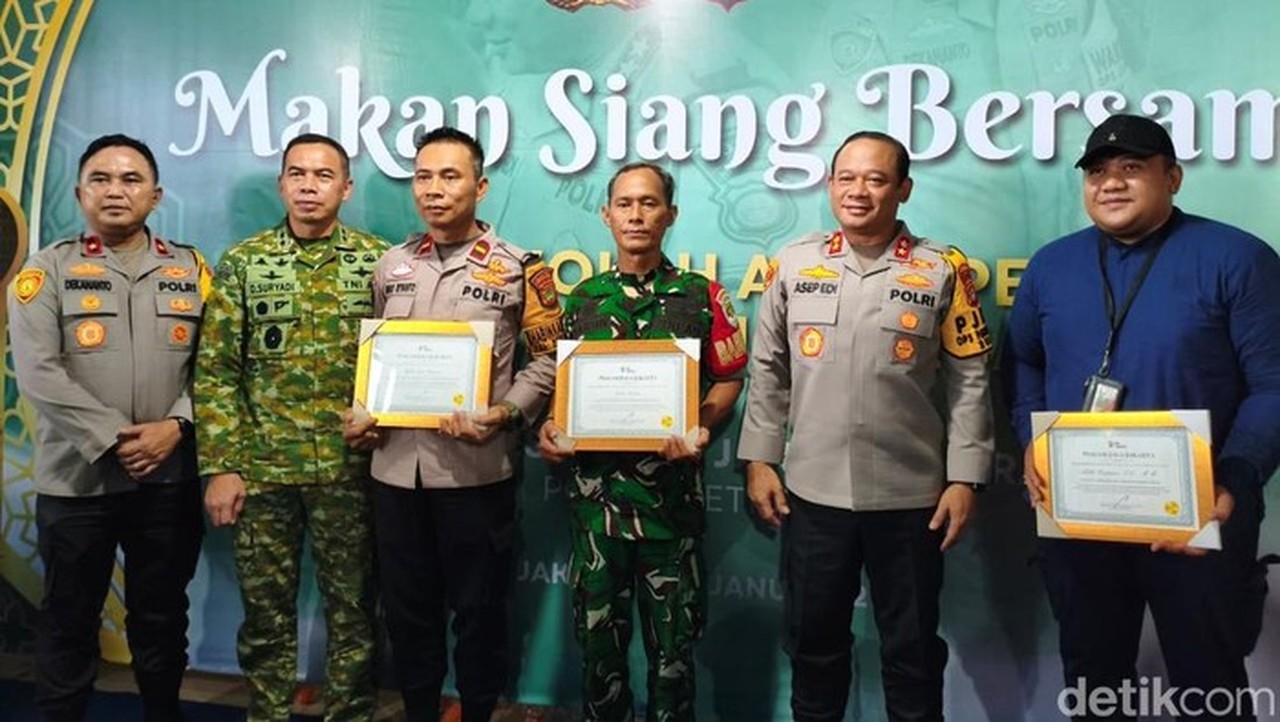 Kapolda Metro Jaya Apresiasi Bhabinkamtibmas Pendiri TPA Maju Bersama di Srengseng