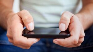 Disdik Banten Larang Siswa dan Guru Gunakan HP di Sekolah, Ini Alasannya