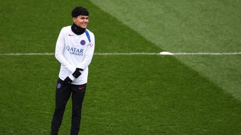 Hansi Flick Kecewa Berat Dro Fernandez Pilih Pindah ke PSG, Akui Keputusan Pemain Hansi Flick Kecewa Berat Dro Fernandez Pilih Pindah ke PSG, Akui Keputusan Pemain