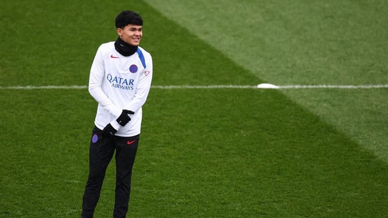 Hansi Flick Kecewa Berat Dro Fernandez Pilih Pindah ke PSG, Akui Keputusan Pemain Hansi Flick Kecewa Berat Dro Fernandez Pilih Pindah ke PSG, Akui Keputusan Pemain