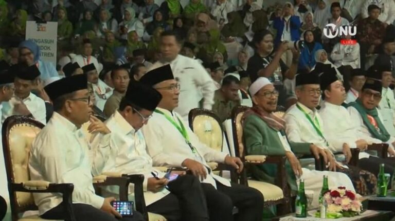 Menag, Pratikno, dan Tokoh Nasional Hadiri Perayaan Puncak Harlah Emas ke-100 NU Menag, Pratikno, dan Tokoh Nasional Hadiri Perayaan Puncak Harlah Emas ke-100 NU