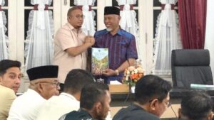 Andre Rosiade Terima Dokumen R3P, DPR Kawal Anggaran Pemulihan Pascabencana Sumbar