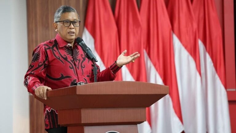 PDIP Nilai Mundurnya Petinggi OJK Cermin Tanggung Jawab Moral Pemimpin PDIP Nilai Mundurnya Petinggi OJK Cermin Tanggung Jawab Moral Pemimpin