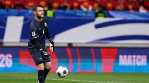 Maarten Paes Segera Diresmikan sebagai Kiper Baru Ajax Amsterdam, Kontrak hingga 2029